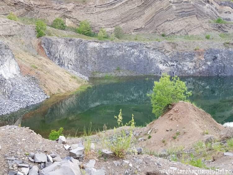 Lacul de smarald de la Racoș