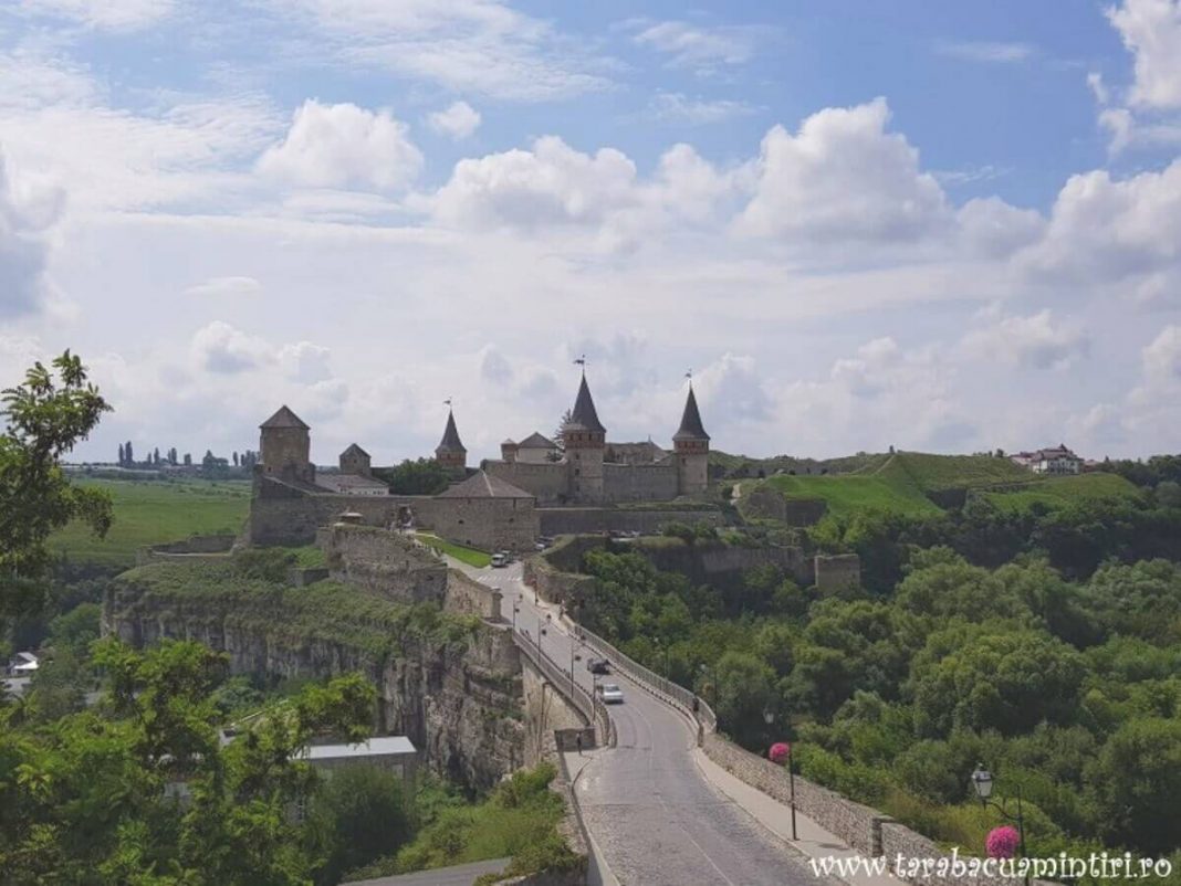 Cetatea Camenița