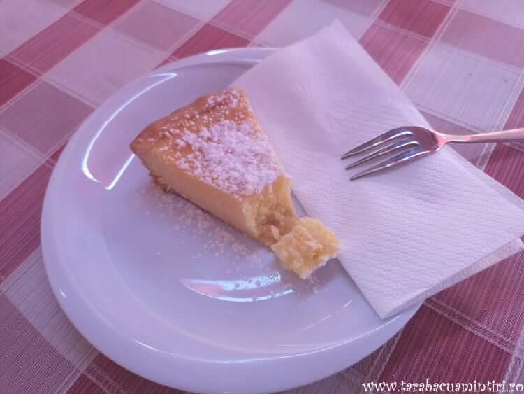 plăcintă cu brânză